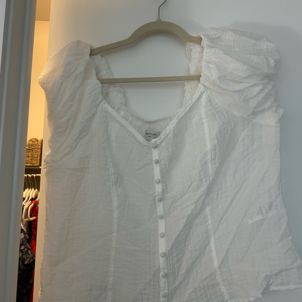 Habitual White Puff-Sleeve Button Blouse